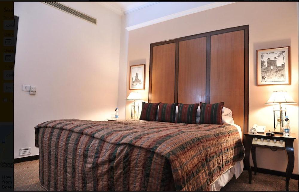 מלון The Park כלכותה מראה חיצוני תמונה A bedroom at the hotel