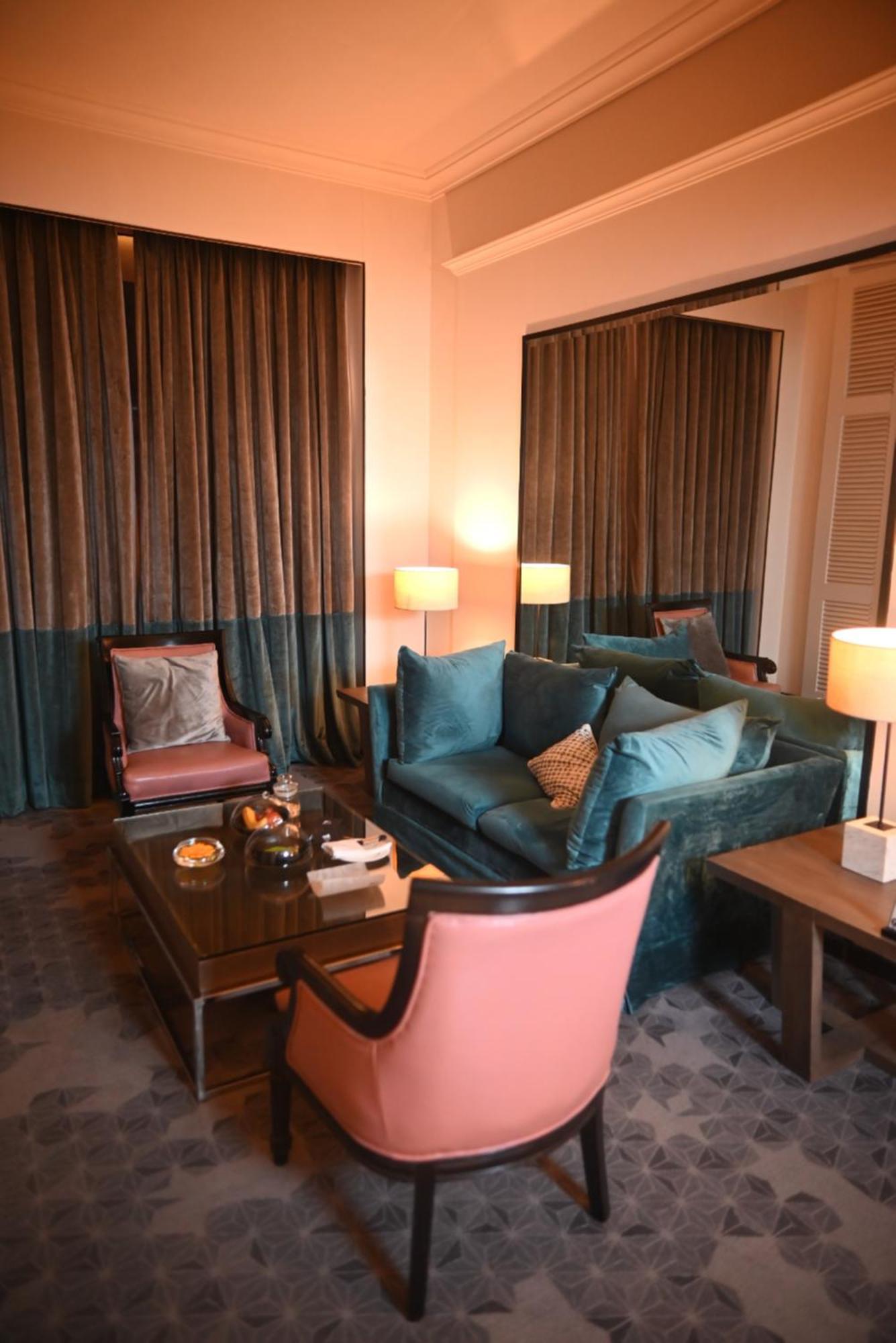 מלון The Park כלכותה מראה חיצוני תמונה A suite at the hotel